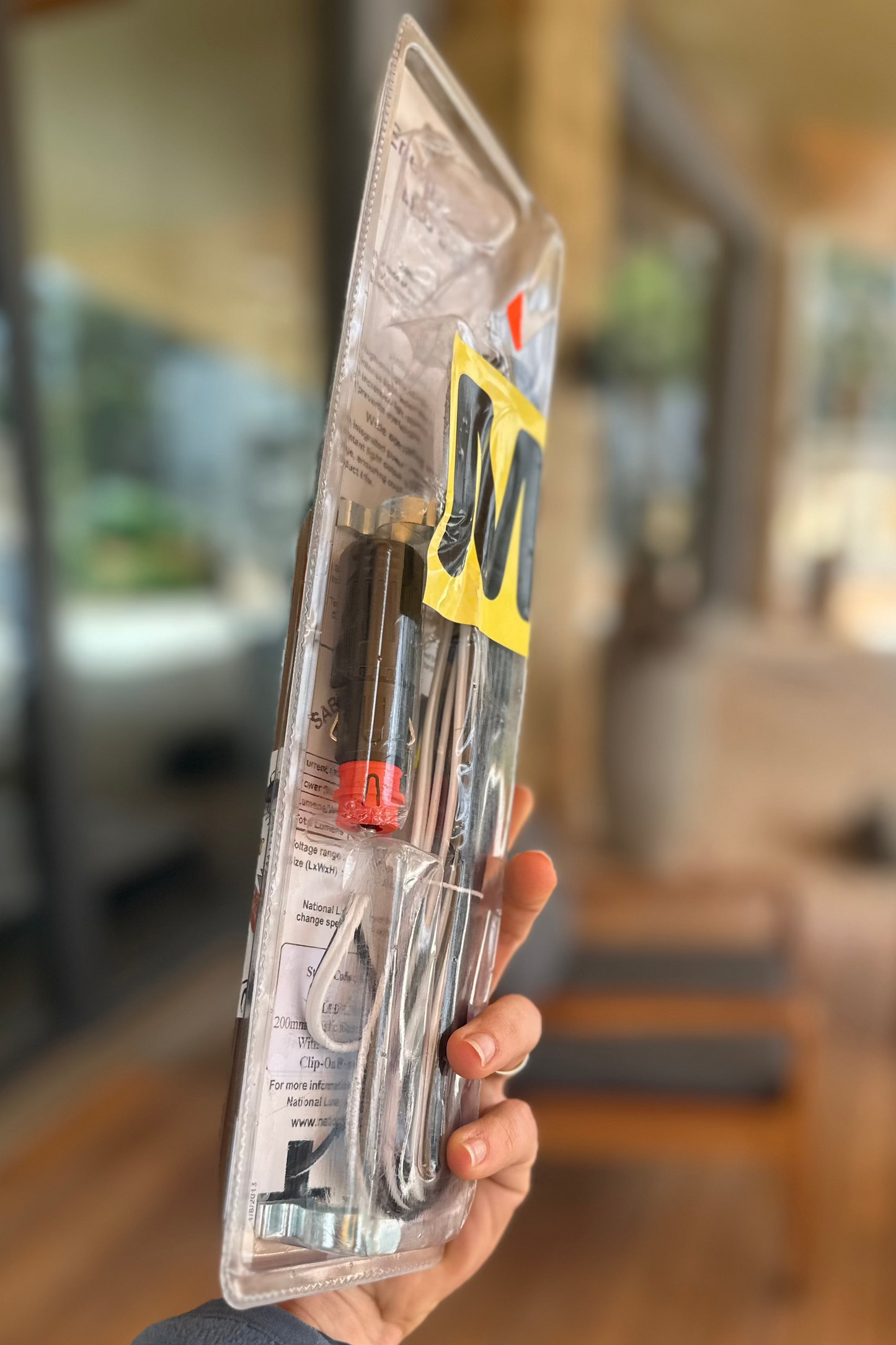 National Luna 9*LED clip on light