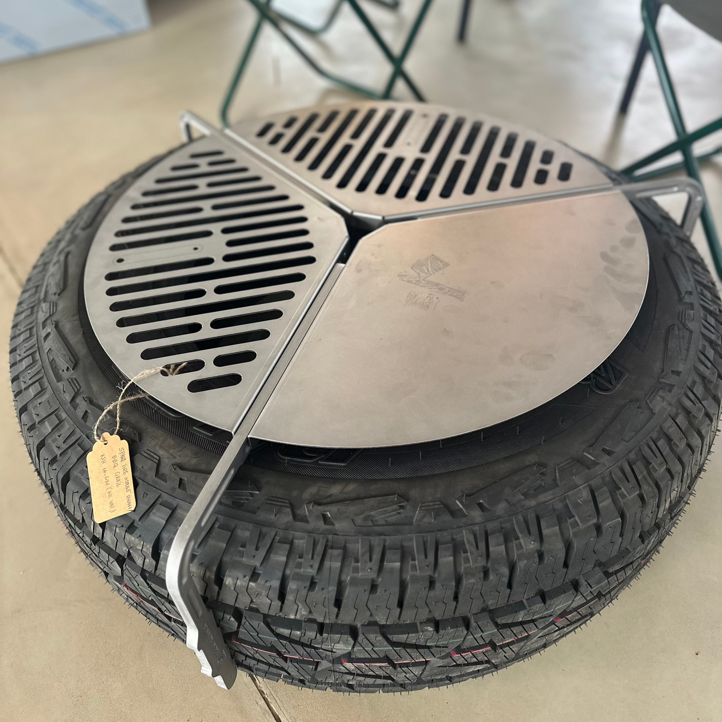 Front Runner Spare Tyre Mount Braai / BBQ Grate